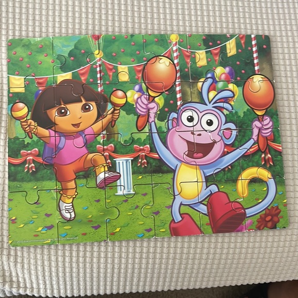 Dora the explorer and his cousin Diego puzzle set. - Picture 4 of 6